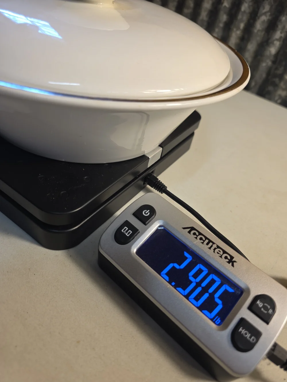 Covered Ceramic Casserole Dish - Cream